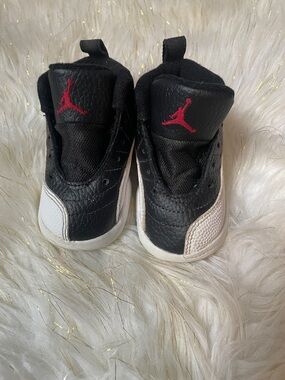 Jordan Retro Size 5 Boys Girls Infant Jordans black and white